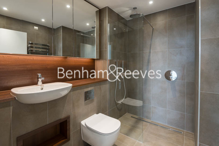2  bedrooms flat to rent in Wandsworth Road, Nine Elms Point, SW8-image 4