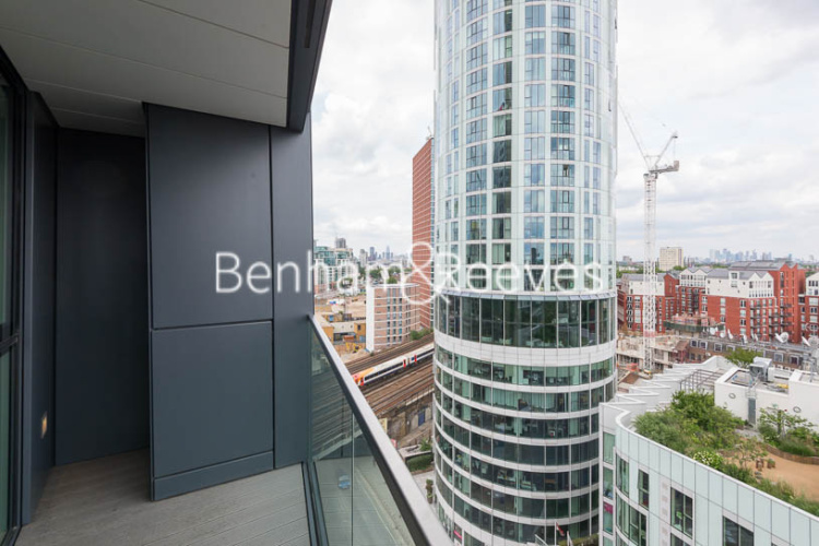 2  bedrooms flat to rent in Wandsworth Road, Nine Elms Point, SW8-image 14