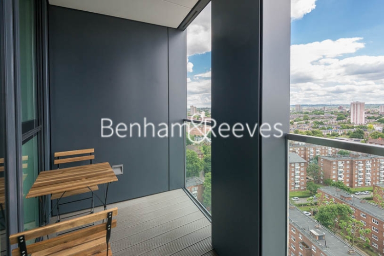 1 bedroom flat to rent in Wandsworth Road, Nine Elms, SW8-image 6