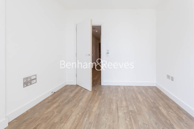 2 bedrooms flat to rent in Wandsworth Road, Nine Elms, SW8-image 7