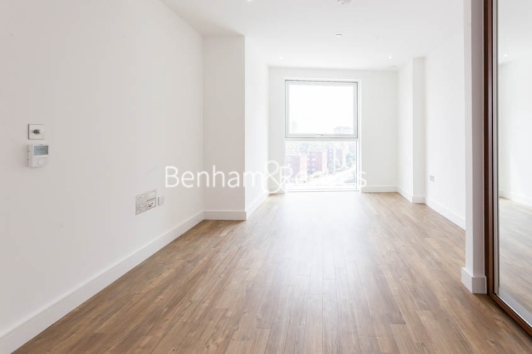 2 bedrooms flat to rent in Wandsworth Road, Nine Elms, SW8-image 9