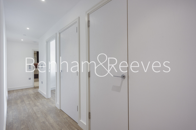 1  bedroom flat to rent in Wandsworth Road, Nine Elms, SW8-image 9
