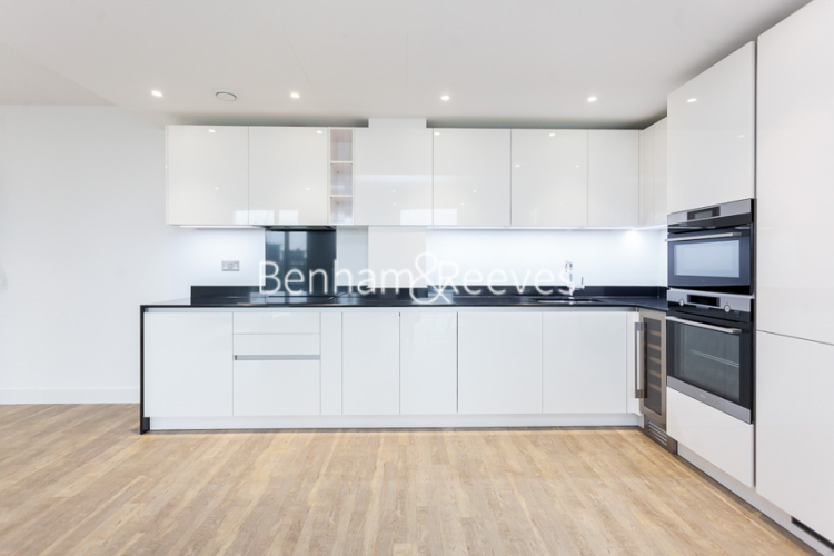 2 bedrooms flat to rent in Wandsworth Road, Nine Elms Point, SW8-image 2