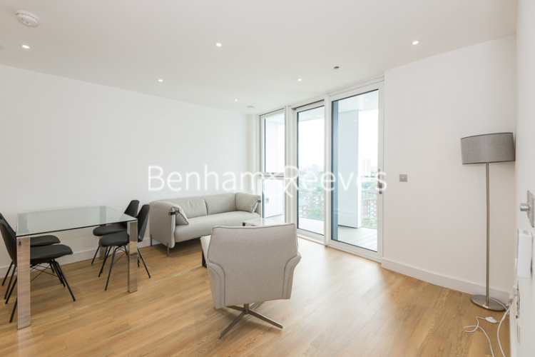 1 bedroom flat to rent in Wandsworth Road, Nine Elms, SW8-image 1