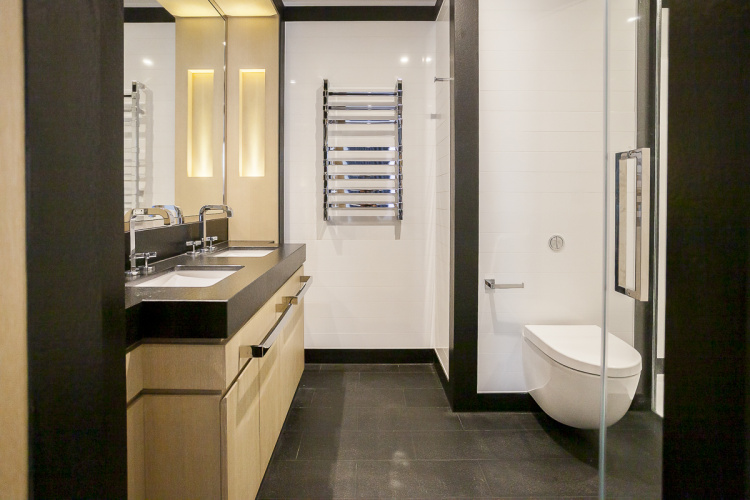 2  bedrooms flat to rent in Legacy Building, Viaduct Gardens, SW11-image 5