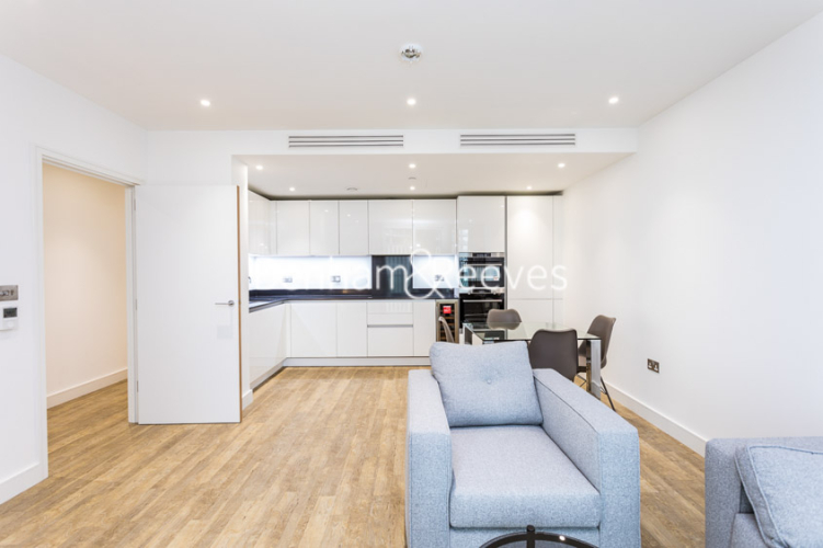 2  bedrooms flat to rent in Wandsworth Road, Nine Elms, SW8-image 10