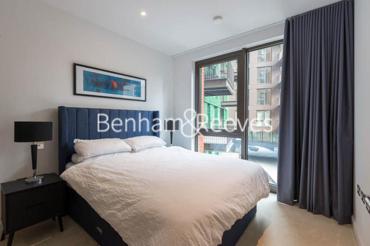 1  bedroom flat to rent in Legacy Building, Viaduct Gardens, SW11-image 4