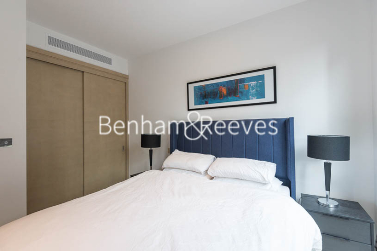 1  bedroom flat to rent in Legacy Building, Viaduct Gardens, SW11-image 9