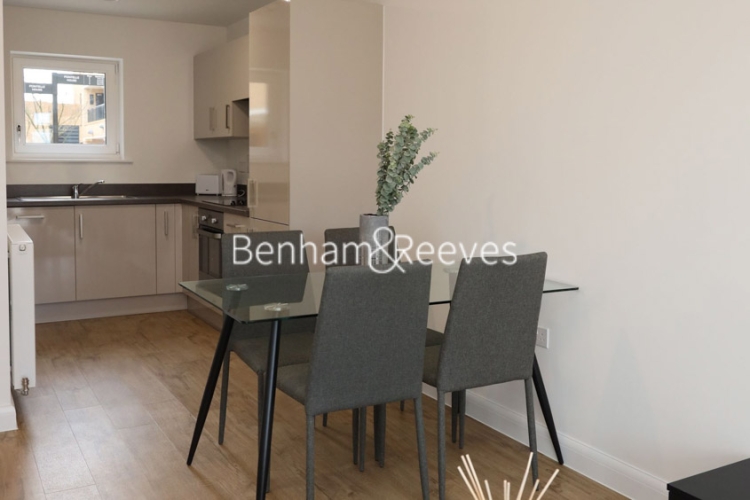 1 bedroom flat to rent in London Road, Wallington, SM6-image 3