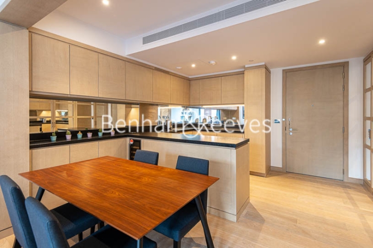 1  bedroom flat to rent in Legacy Building, Viaduct Gardens, SW11-image 3