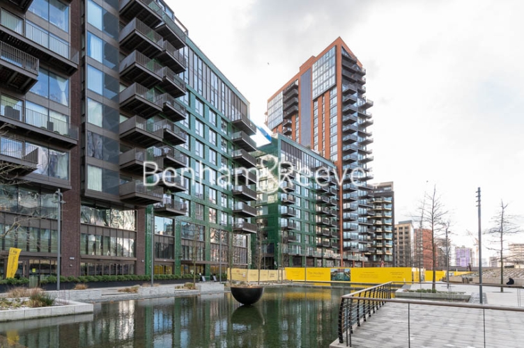 1 bedroom flat to rent in Legacy Building, Viaduct Gardens, SW11-image 6