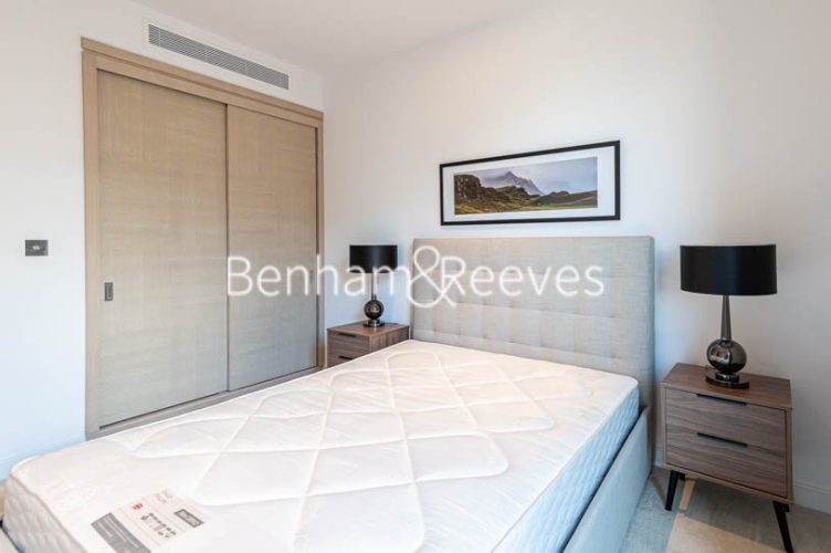 1 bedroom flat to rent in Legacy Building, Viaduct Gardens, SW11-image 9