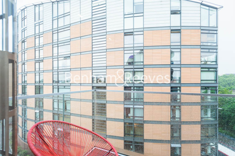 2  bedrooms flat to rent in Lambeth High Street, Vauxhall, SE1-image 10