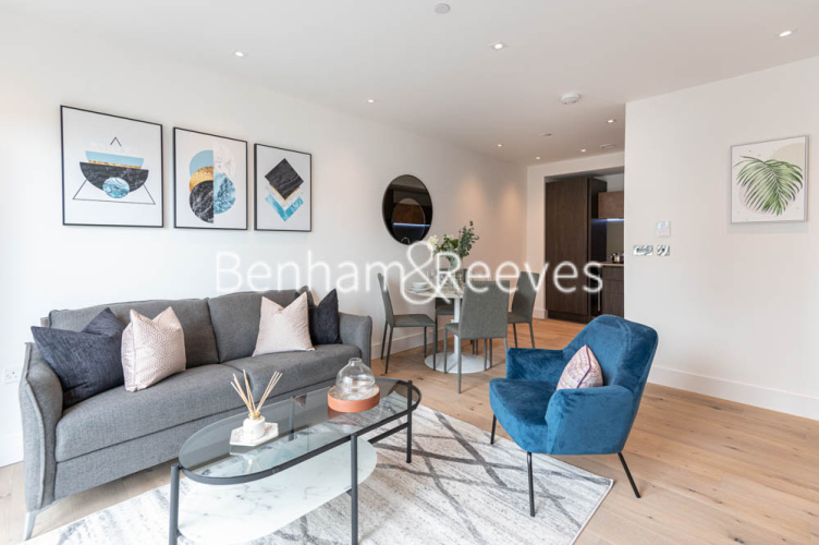 1  bedroom flat to rent in Keybridge Capital, Exchange Gardens, SW8-image 1