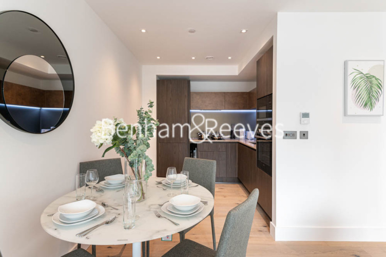 1  bedroom flat to rent in Keybridge Capital, Exchange Gardens, SW8-image 3