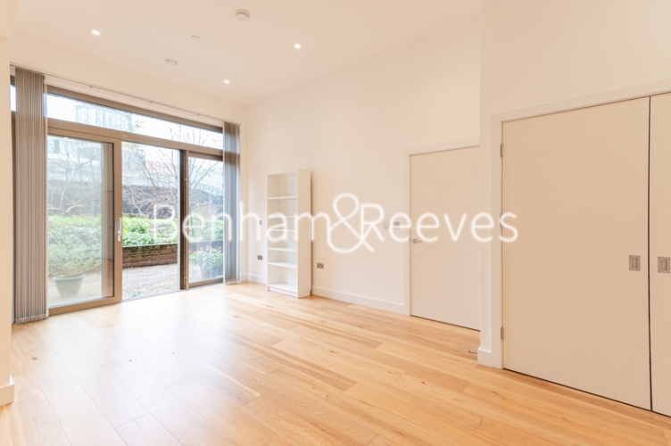 2  bedrooms flat to rent in Caithness Walk, Croydon, CR0-image 1