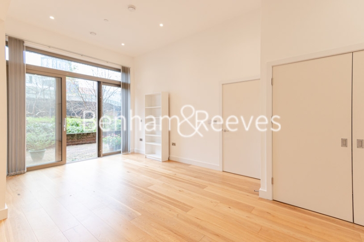 2 bedrooms flat to rent in Caithness Walk, Croydon, CR0-image 1