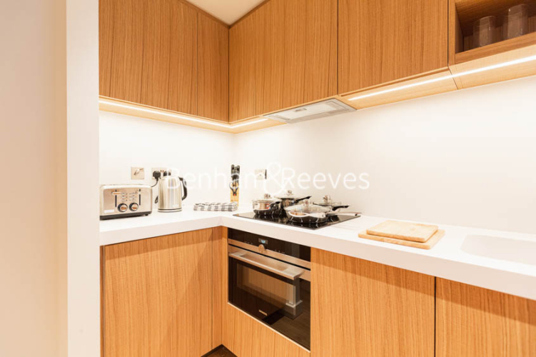 Studio flat to rent in Wilshire House, Prospect Way, Battersea, SW11-image 8