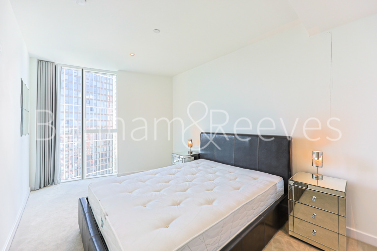 1 bedroom flat to rent in Wandsworth Road, Nine Elms, SW8-image 4