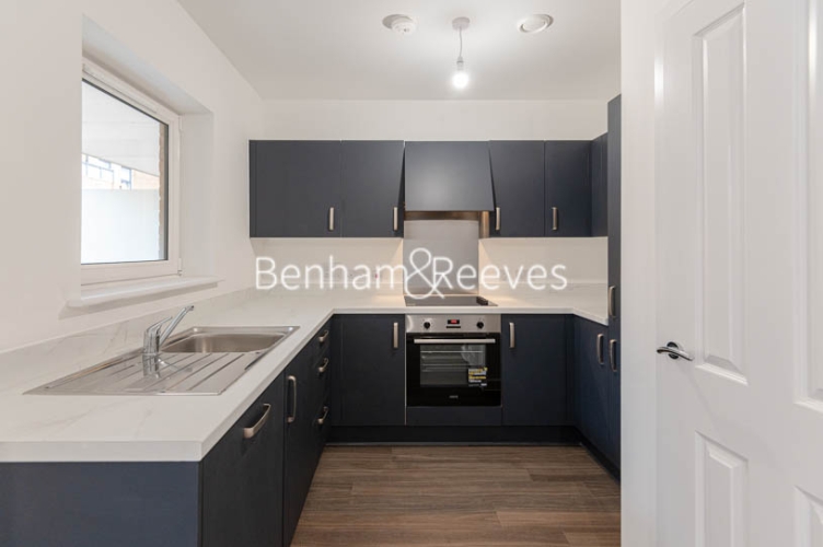 2  bedrooms flat to rent in Thimble Crescent, Wallington, SM6-image 2
