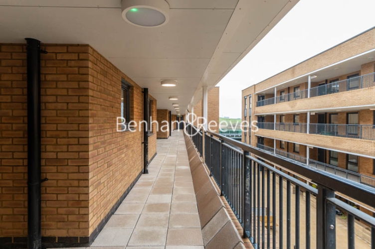 2  bedrooms flat to rent in Thimble Crescent, Wallington, SM6-image 11