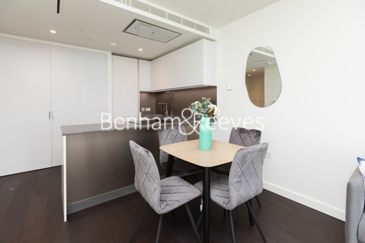 1  bedroom flat to rent in Damac Tower, Bondway, SW8-image 3