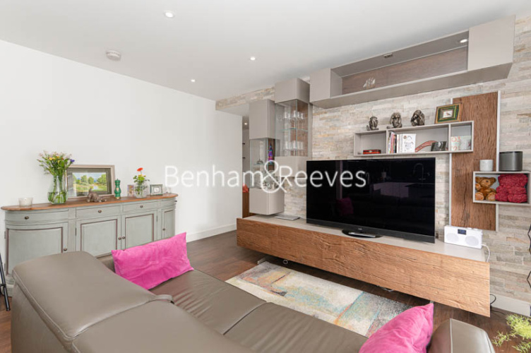 1 bedroom flat to rent in Wandsworth Road, Nine Elms Point, SW8-image 11