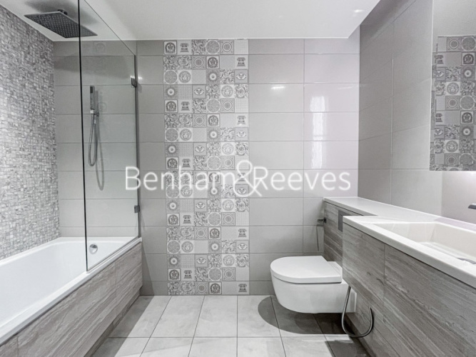 Studio flat to rent in Damac Tower, Vauxhall, SW8-image 4