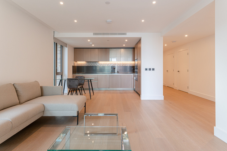 2 bedrooms flat to rent in Palmer Road, Nine Elms, SW11-image 1