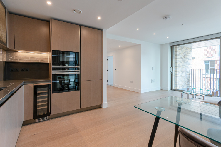 2  bedrooms flat to rent in Salisbury House, Palmer Road, SW11-image 7