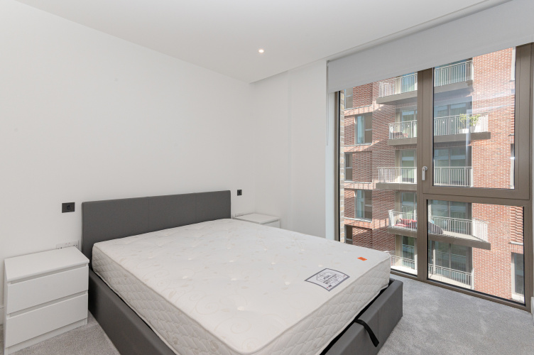 2  bedrooms flat to rent in Salisbury House, Palmer Road, SW11-image 8