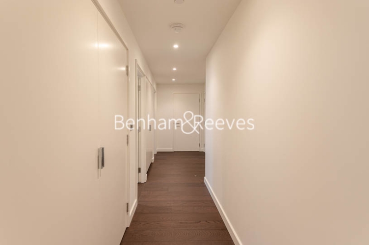 3 bedrooms flat to rent in Bondway, Nine Elms, SW8-image 8