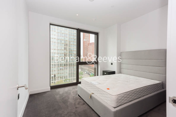 1  bedroom flat to rent in The Modern, Viaduct Gardens, SW11-image 4