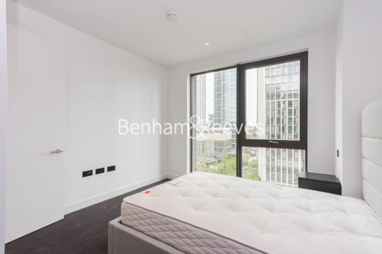 1 bedroom flat to rent in The Modern, Viaduct Gardens, SW11-image 9