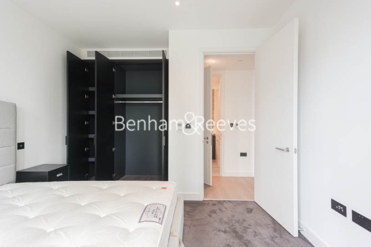 1 bedroom flat to rent in The Modern, Viaduct Gardens, SW11-image 10