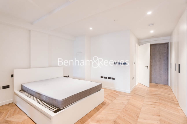 Studio flat to rent in Circus Road East, Nine Elms, SW11-image 3