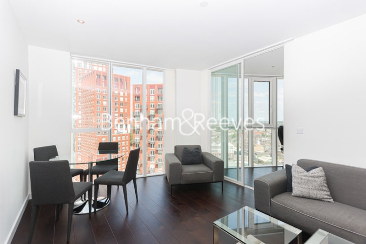 2  bedrooms flat to rent in Sky Gardens, Wandsworth Road, SW8-image 3