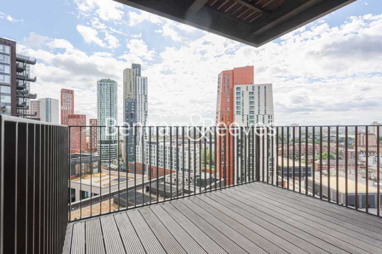 1  bedroom flat to rent in Legacy Building, Nine Elms, SW11-image 6