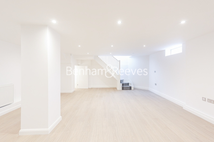 3 bedrooms flat to rent in Queenstown Road, Nine Elms, SW8-image 9