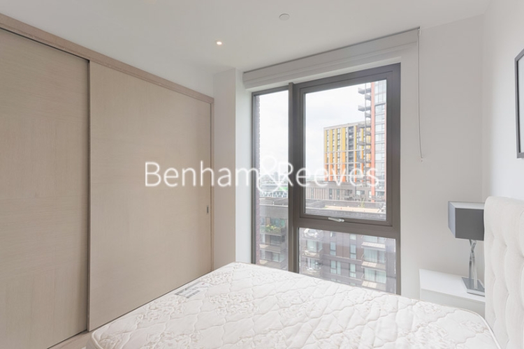 2  bedrooms flat to rent in Legacy Building, Viaduct Gardens, SW11-image 11