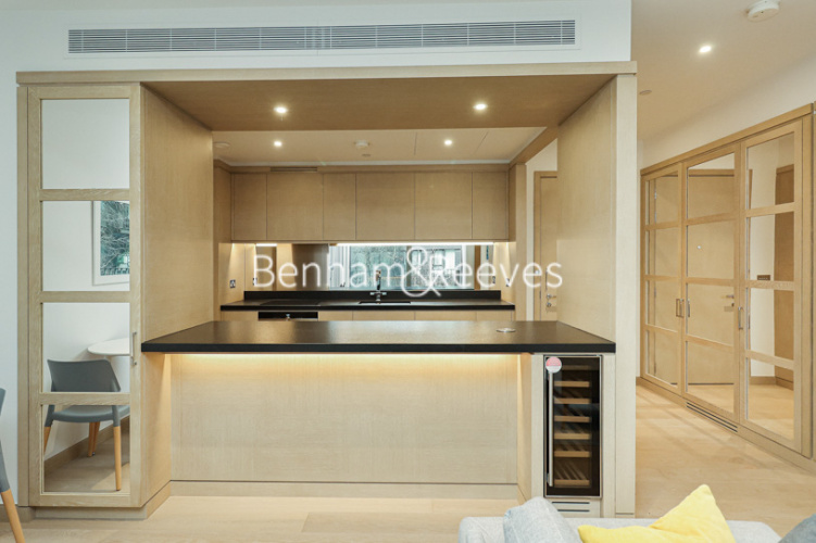 2 bedrooms flat to rent in Legacy Building, Viaduct Gardens, SW11-image 9