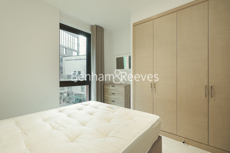 2  bedrooms flat to rent in Legacy Building, Viaduct Gardens, SW11-image 10