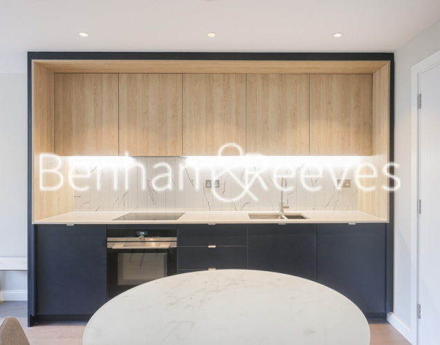 Studio flat to rent in Phoenix Court, Gasholder Place, SE11-image 9