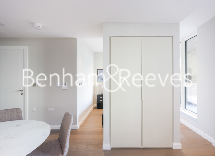Studio flat to rent in Phoenix Court, Gasholder Place, SE11-image 24