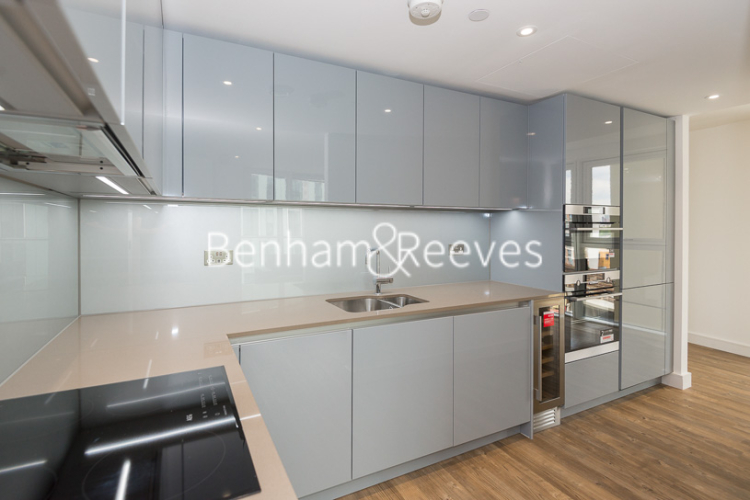 2  bedrooms flat to rent in Gladwin Tower, Wandsworth Road, SW8-image 2