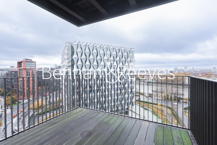 2 bedrooms flat to rent in Viaduct Gardens, Nine Elms, SW11-image 5