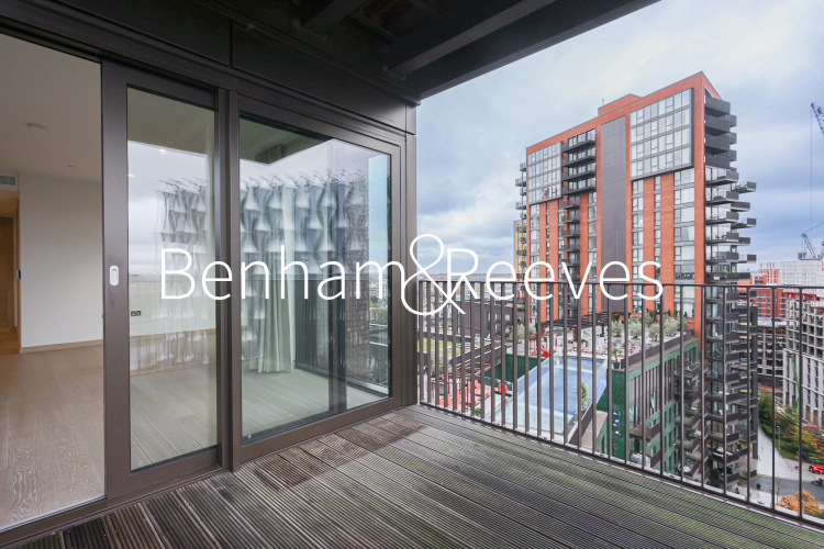 2 bedrooms flat to rent in Viaduct Gardens, Nine Elms, SW11-image 11