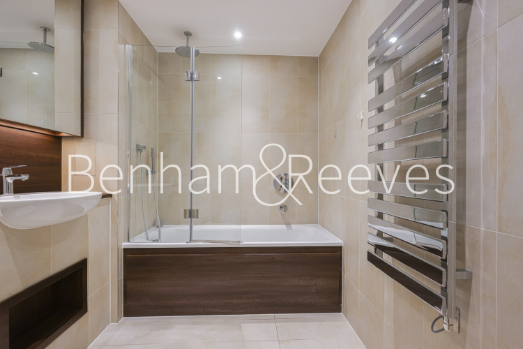 1 bedroom flat to rent in Wandsworth Road, Nine Elms, SW8-image 4