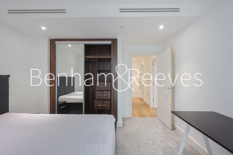 1 bedroom flat to rent in Wandsworth Road, Nine Elms, SW8-image 10