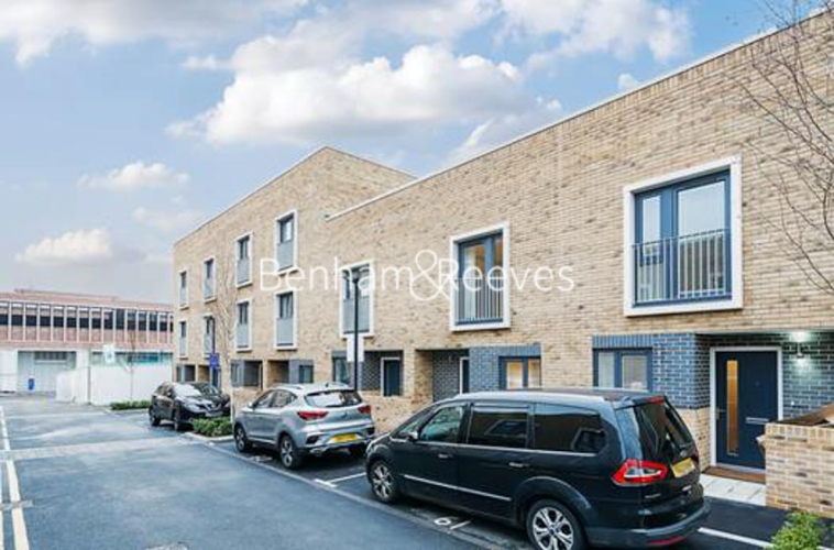 2  bedrooms house to rent in Pear Mews, Tooting, SW17-image 7